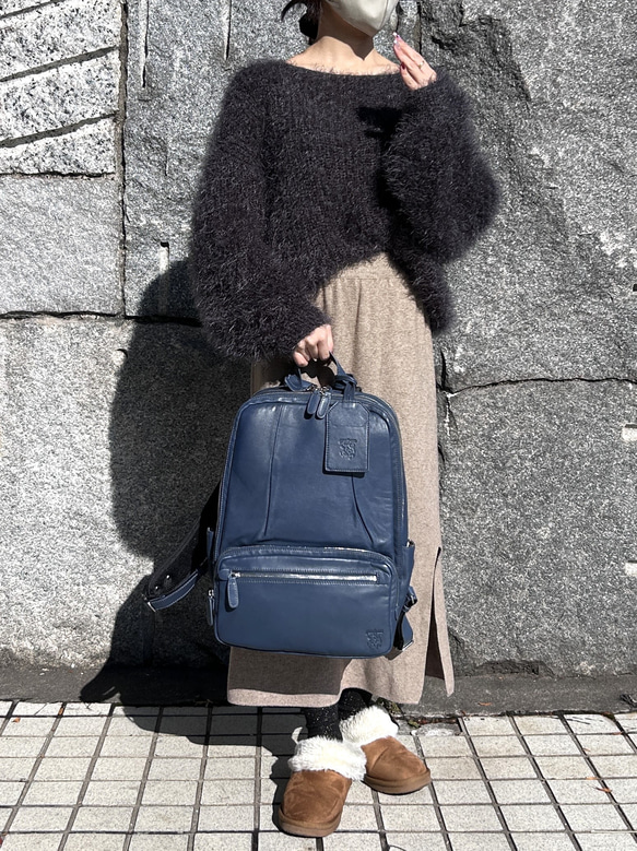 <50%OFFSALE> 3つのルームが便利な やわらか牛革リュック（本革）NAVY 14枚目の画像