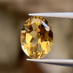 黃水晶 美麗金色黃水晶未鑲嵌 1.78 克拉橢圓形切割天然寶石 第13張的照片