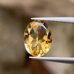 黃水晶 美麗金色黃水晶未鑲嵌 1.78 克拉橢圓形切割天然寶石 第7張的照片