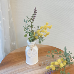 ミモザとラベンダーのフラワーアレンジメン　アロマストーン花瓶　アロマ　インテリア雑貨　花瓶　フラワーギフト 5枚目の画像