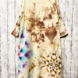 紮染長袖連身裙，柔和的棕色不均勻染色，帶有蒼白夢幻的曼陀羅圖案HD21-25 第9張的照片