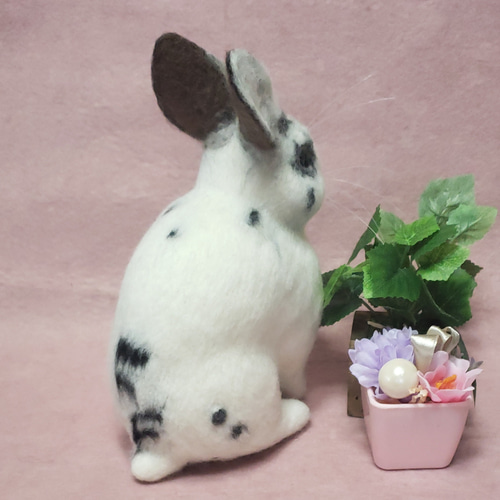 るんるんさま専用 羊毛フェルト オーダー「リアルで可愛いうさぎちゃん」 羊毛フェルト オーダー 「リアルで可愛いウサギちゃん」ぬいぐるみ
