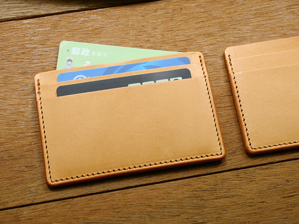 Leather Card Case ( Custom Name ) - Classic Tan 2枚目の画像