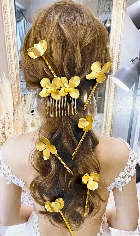 コーム＋ヘアピン6本セット 結婚式 花嫁 ブライダル ヘアアクセサリー ゴールド フラワー 髪飾り ウエディング 1枚目の画像