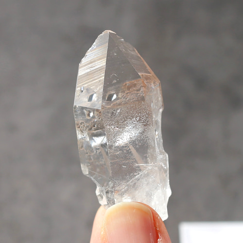 希少！貫入水晶 ヴィジョンクォーツ 水晶 天然石 希少 鉱物 お守り ゼッカデソウザ産 天然石 glanz licht/グランツリヒト  通販｜Creema(クリーマ) 17243499