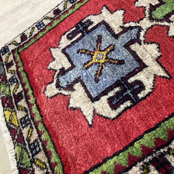 手織りトルコ絨毯 87x51cm ヴィンテージラグ 3枚目の画像