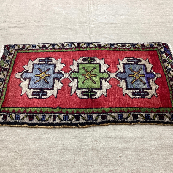 手織りトルコ絨毯 87x51cm ヴィンテージラグ 2枚目の画像