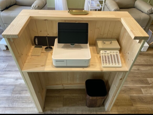 幅83✖︎高さ105✖︎奥行き38センチ 受付カウンター　レジカウンター 幅83✖︎高さ105✖︎奥行き38センチ