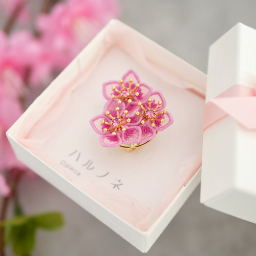 1点/即納可】桃の花帯留め (オーガンジー刺繍/フラワー/春