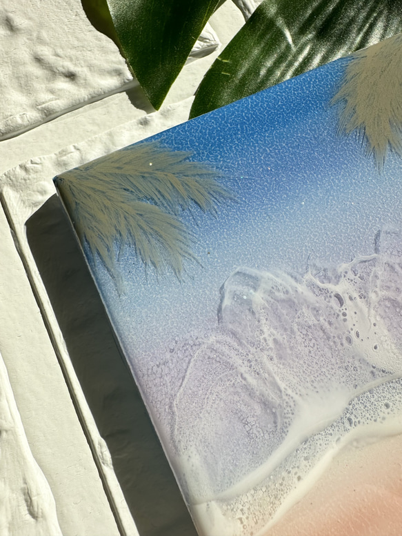 ヤシの木と夕暮れのような海　オーシャンレジンアート　淡く柔らかいカラー　コンパクトサイズ　.11 2枚目の画像