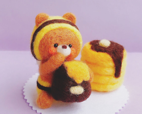 くまちゃんとホットケーキ 羊毛フェルト 羊毛フェルト koyorino 通販