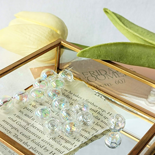 【607】リボンとガラスドームのピアス／イヤリング 607】リボンとガラスドームのピアス／イヤリング フラワーガラスドーム