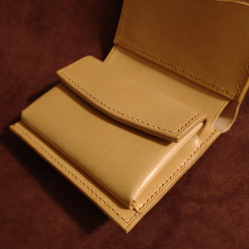 三つ折りウォレット【ROCADO社ミュージアムシェルコードバン】 三
