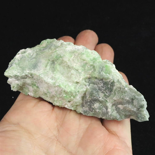 北海道 日高翡翠 ヒスイ 原石 110.8g 【榎本通商73501】 天然石 榎本