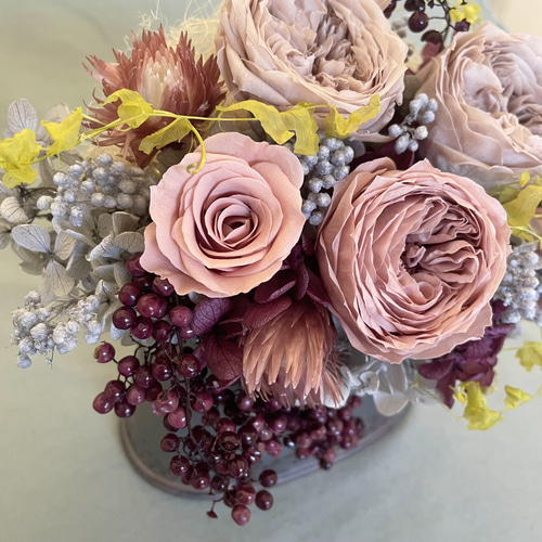 くすみカラーのピンクローズアレンジ プリザーブドフラワー seed