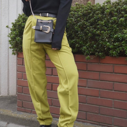 One Tuck Tapered Pants (light green) ロングパンツ グリーン 緑 カジュアル 1枚目の画像