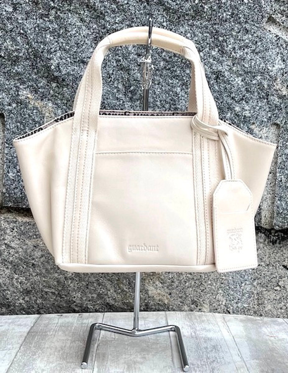 【New】 ぱすてるシリーズ ☆ポーチ付き☆ ラインHAND-bag  ( IVORY ) 1枚目の画像