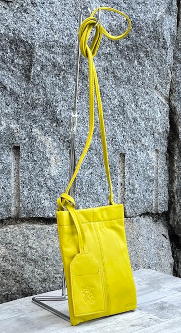 <50%OFFSALE> ぱすてるシリーズ ☆スマホショルダー☆ ソフトPHONE-bag  YELLOW 3枚目の画像