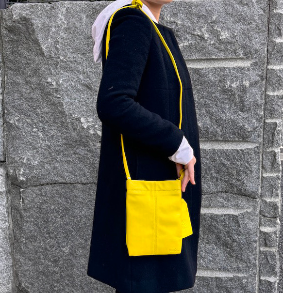 <50%OFFSALE> ぱすてるシリーズ ☆スマホショルダー☆ ソフトPHONE-bag  YELLOW 1枚目の画像
