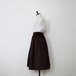 《受注生産》オケージョンにも2色から選べるコットン100％サテン裾切り替えギャザーフレアースカート 2枚目の画像