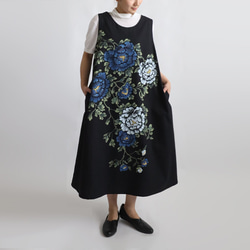 母の日ＳＡＬＥ　手描きART　和画衣　優美に咲き誇る瑠璃色の花々　ワンピース　ゆったり　ジャンパースカート　B83A 1枚目の画像