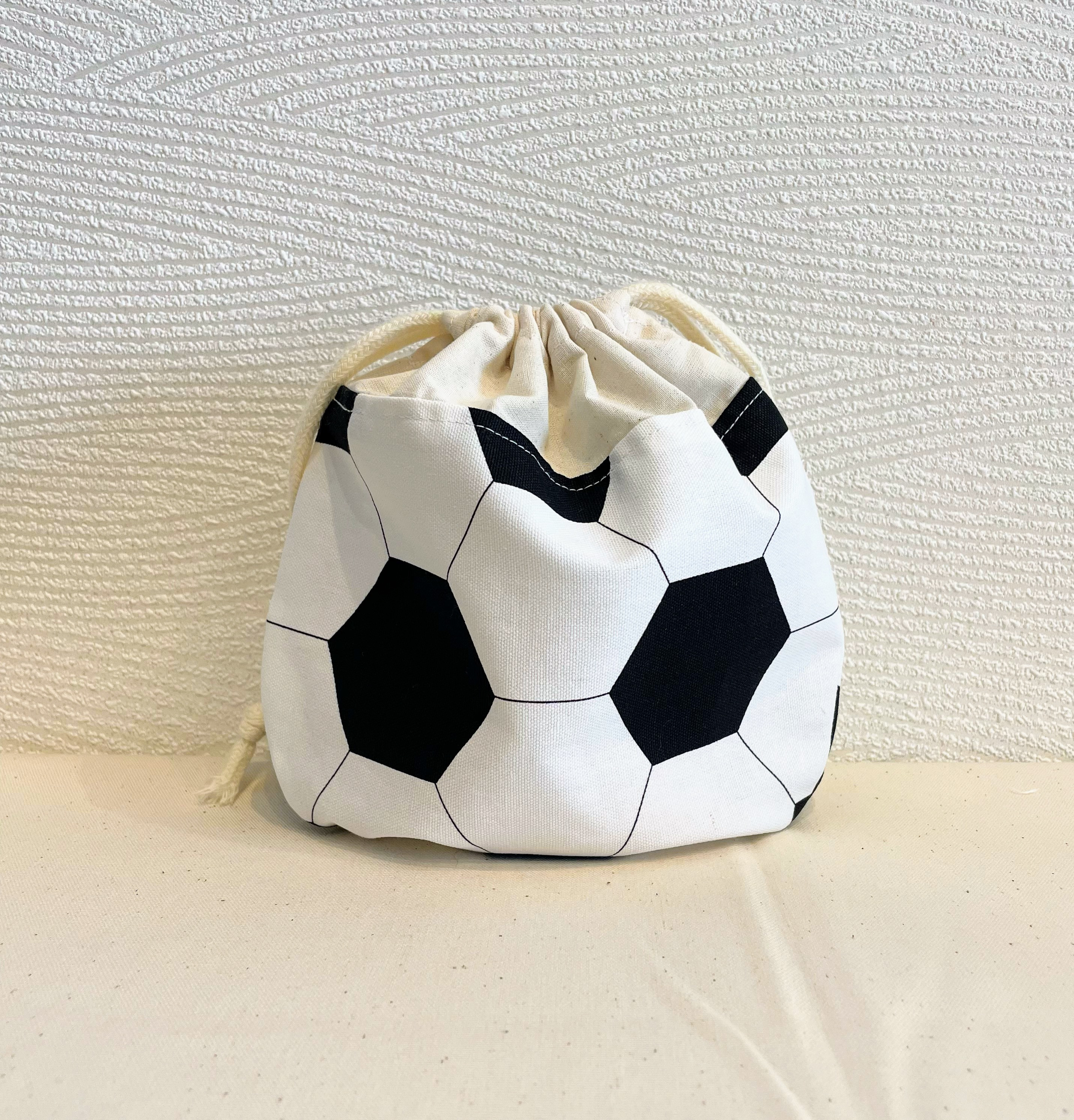 サッカーボール柄ブルー⭐️お弁当袋・コップ入れ サッカーボール柄ブルー⭐️お弁当袋・コップ入れ