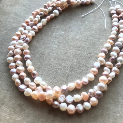 445 バロックパール 7.5㍉【1連35㌢】天然色 ミックスカラー パステル