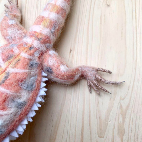 フトアゴヒゲトカゲorange 羊毛フェルト 羊毛フェルトで爬虫類「とか源