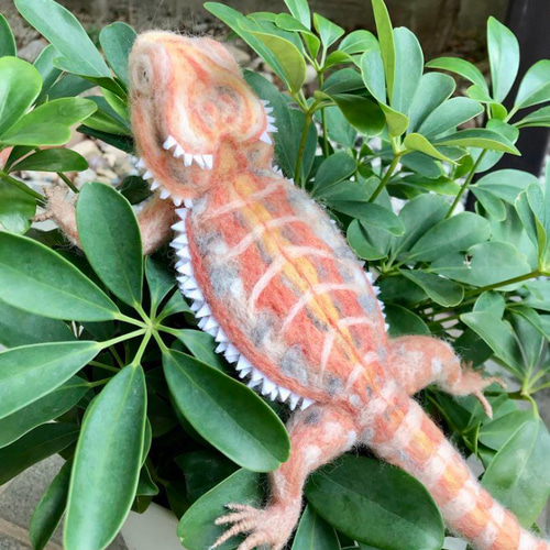 フトアゴヒゲトカゲorange 羊毛フェルト 羊毛フェルトで爬虫類「とか源