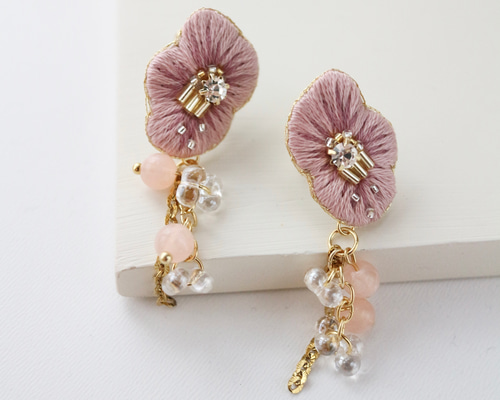 春爛漫♪桜モチーフのビーズ刺繍ピアス・イヤリング・ノンホールピアス
