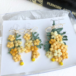 【mimosa】ふんわり刺繍糸のお花 ミモザのスワッグピアス/イヤリング　母の日 13枚目の画像