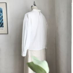 こかげシャツ　コットンキャンブリック　花刺繍　オフホワイト　　＊暮らしの店sacchi＊ 3枚目の画像