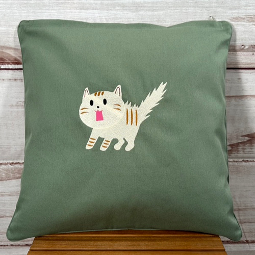 送料無料】驚き猫の刺繍柄 キャンバス クッションカバー 45×45