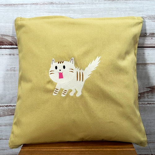 送料無料】驚き猫の刺繍柄 キャンバス クッションカバー 45×45