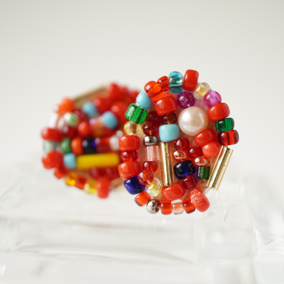 びーずちゃん》耳飾り こどもの頃の宝物 ビーズ刺繍イヤリング ピアス