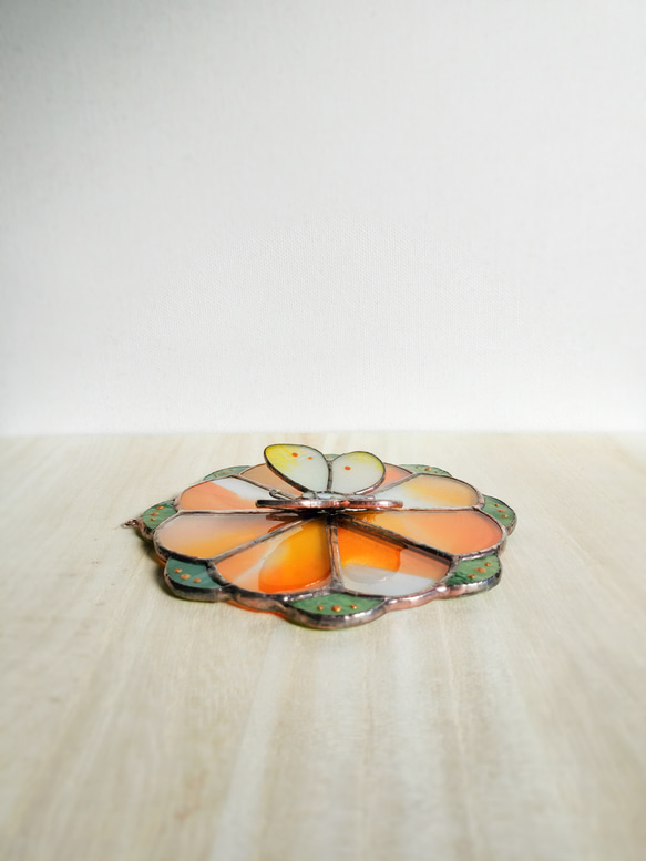 オレンジの花と白いちょうちょ〈ステンドグラス〉 4枚目の画像