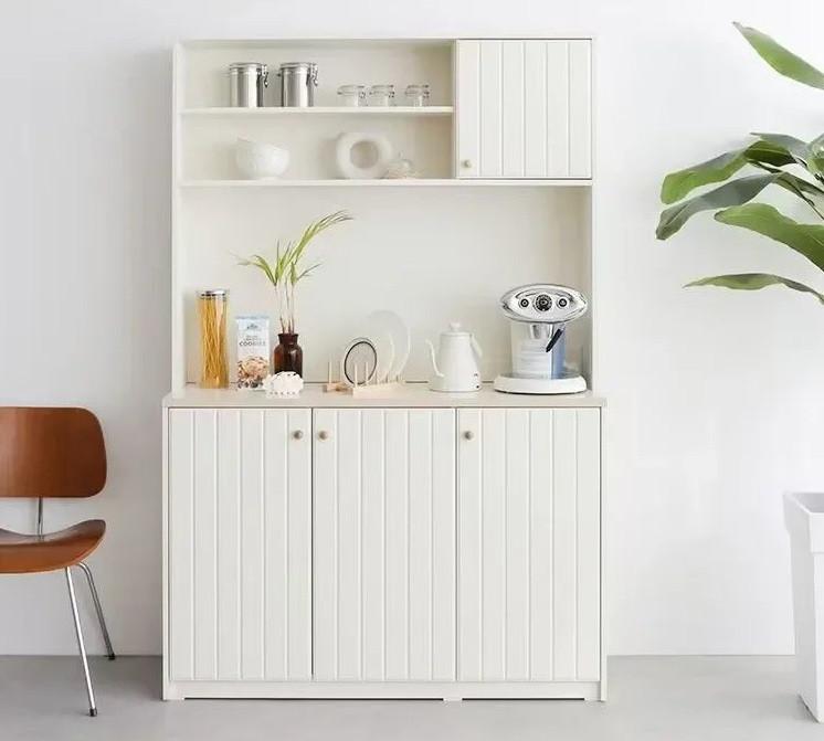 未使用 パイン材を使用した脚付きサイドボード リビング キャビネット