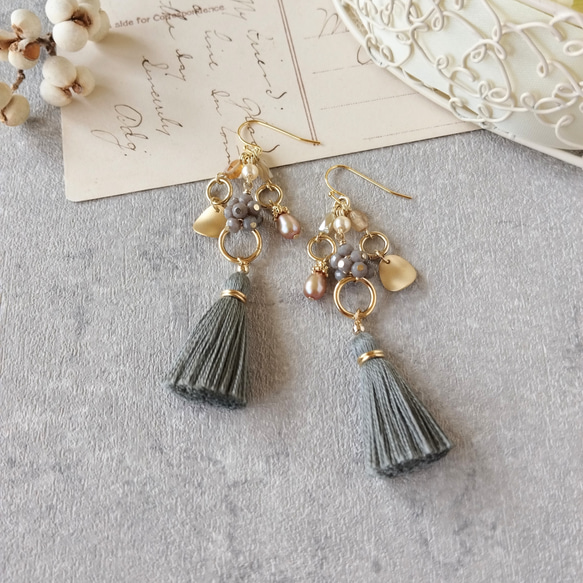 1274】レジンモチーフとタッセルのピアス 1274】レジンモチーフと