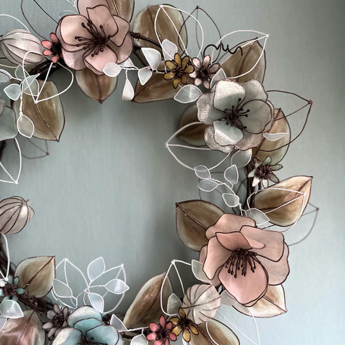 一点物】ピンクとミントブルーのアンティーク風リース 約33cm ワイヤー