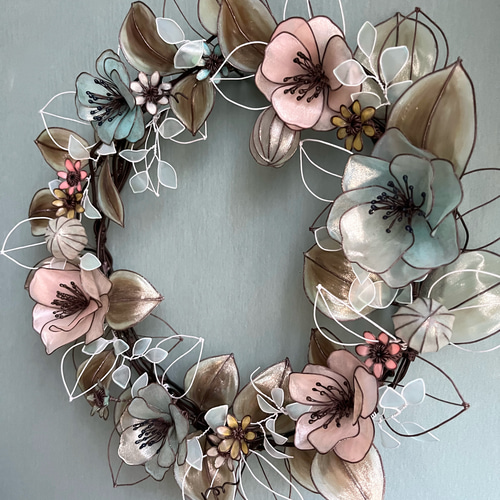 一点物】ピンクとミントブルーのアンティーク風リース 約33cm ワイヤー