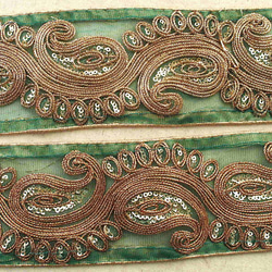50cmより インド刺繍テープ スパンコールチロリアンテープ緑☆カルトナージュ☆ハンドメイド☆手芸用品 リボン インドサ 6枚目の画像
