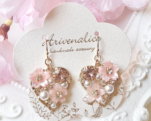 【627】ビジューとハートのピアス／イヤリング 627】ビジューとハートのピアス／イヤリング ハートビジュー