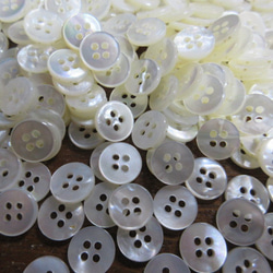 白蝶貝のボタン　11.5mm   No.123 (4穴）　20個 7枚目の画像