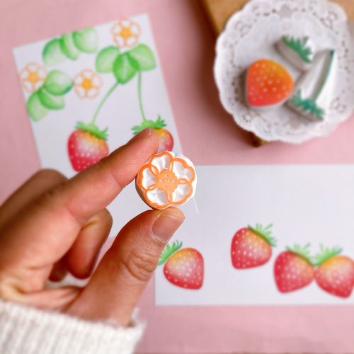 2wayの苺が楽しめる可愛い苺のはんこセット【5月の消しゴムはんこ