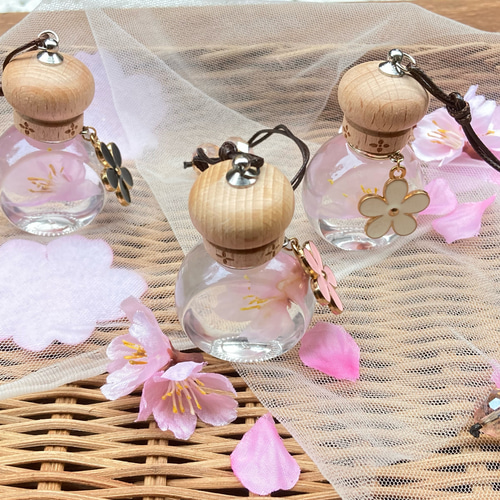 桜ミニハーバリウム チャーム付き♥️クリックポスト発注❣️送料全国  