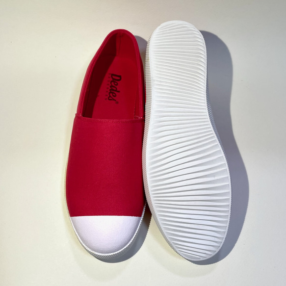 ◆實物減價2,000日圓/26.0cm◆ 踩到腳跟也能穿的2way雙色懶人鞋（紅×白） 第7張的照片