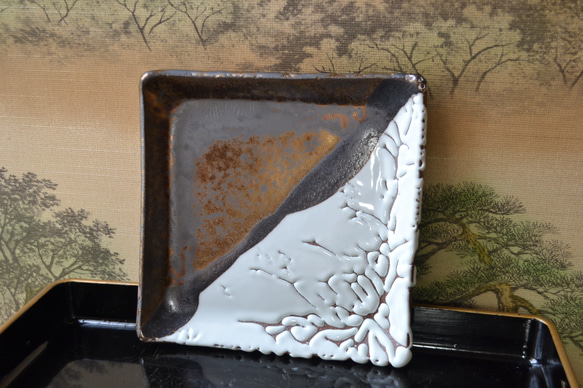 ゲリラ特割！】お洒落な角皿(かいらぎ＆炭化金彩) プレート皿 ☆萩焼き