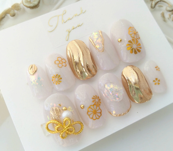 白無垢や色打掛、前撮りにも◆アイシングホワイトと金のミラーアートの和柄のネイルチップ♡86 13枚目の画像