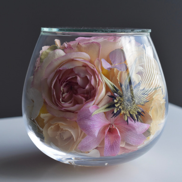 「Quinny」　クイニー 薔薇と蘭とカーネーションの小さなドライフラワー　ガラスドーム 【一点モノ】 11枚目の画像