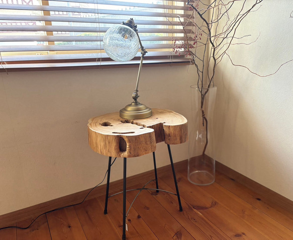 天然木 高野槙切り株アイアンテーブル　サイドテーブル　コーヒーテーブル　リビングテーブル 4枚目の画像